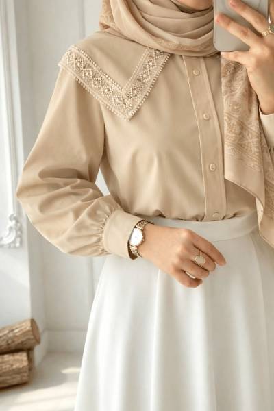 Yakalık Detaylı Gömlek - Bej